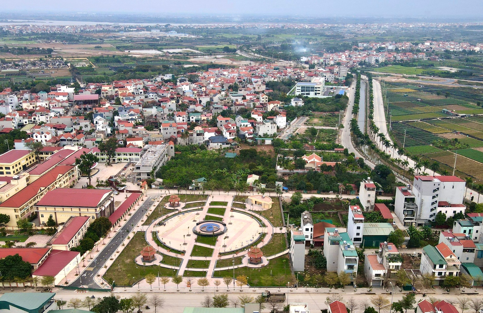new-rural-landscape-in-thuong-mo-xa-dan-phuong-district-.-anh-nguyen-quang.jpg
