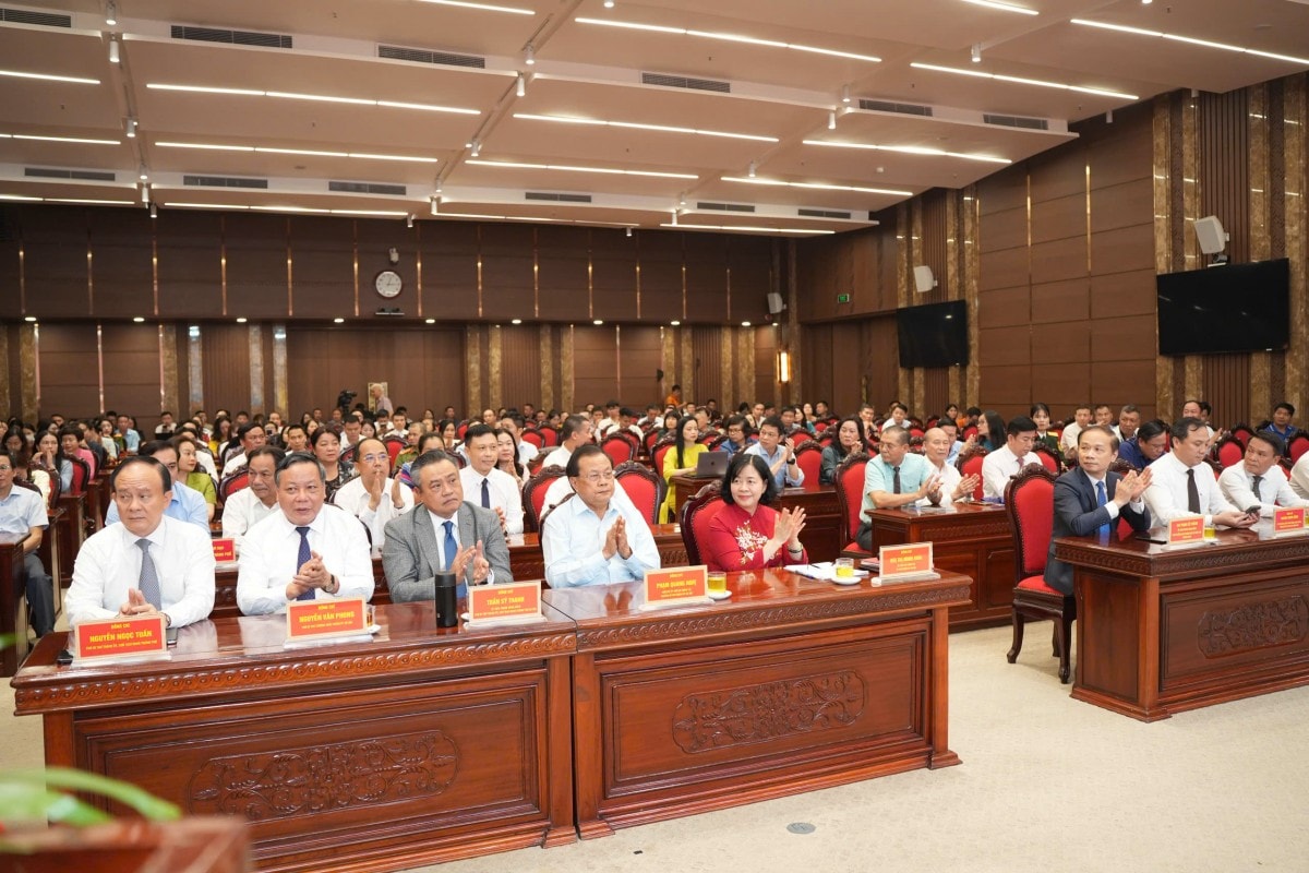 Hội nghị gặp mặt đại biểu các cơ quan báo chí