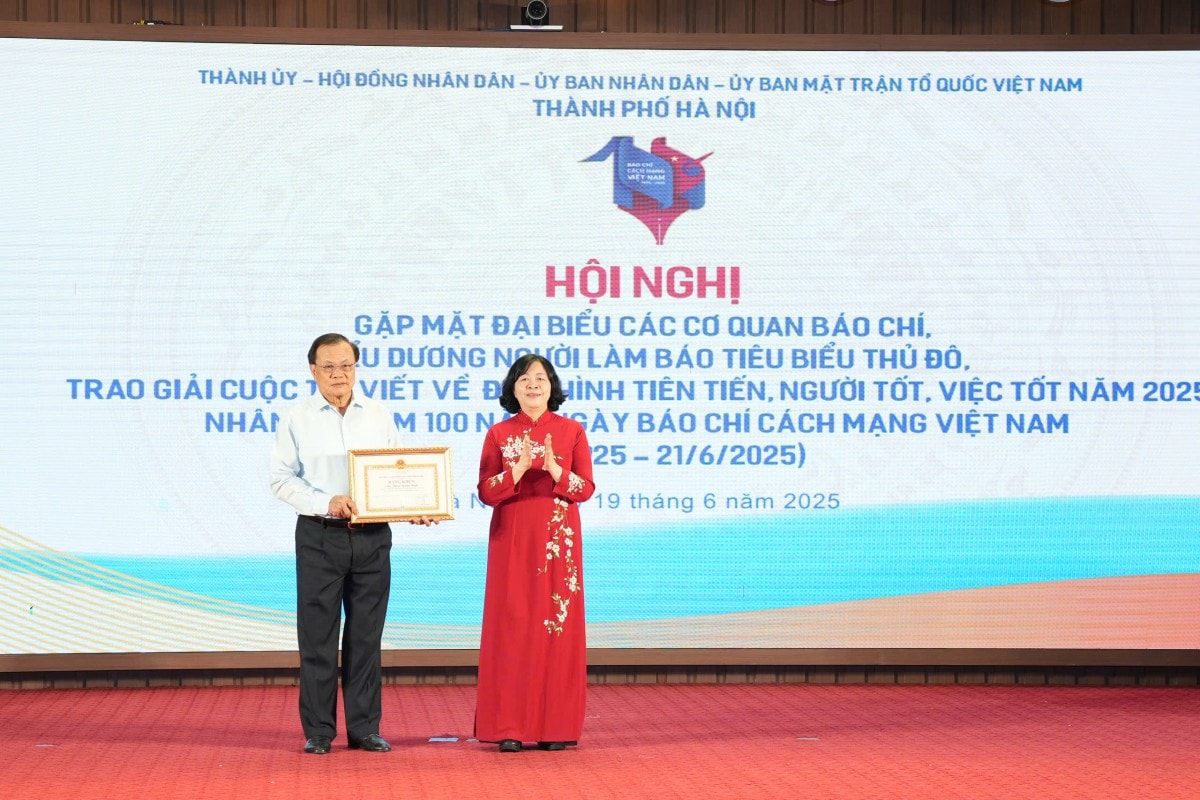 Hội nghị gặp mặt đại biểu các cơ quan báo chí