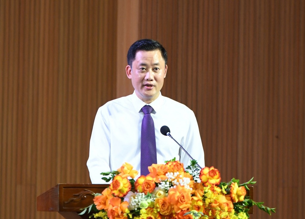 PGS.TS Ngô Tuấn Nghĩa, Viện trưởng Viện Kinh tế chính trị học (Học viện Chính trị Quốc gia Hồ Chí Minh)