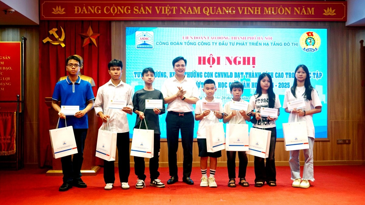 Tuyên dương 95 cháu là con đoàn viên, người lao động UDIC đạt thành tích cao trong học tập