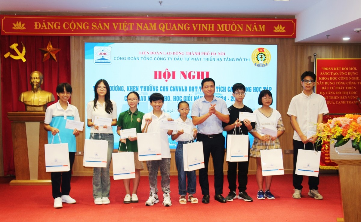 Tuyên dương 95 cháu là con đoàn viên, người lao động UDIC đạt thành tích cao trong học tập