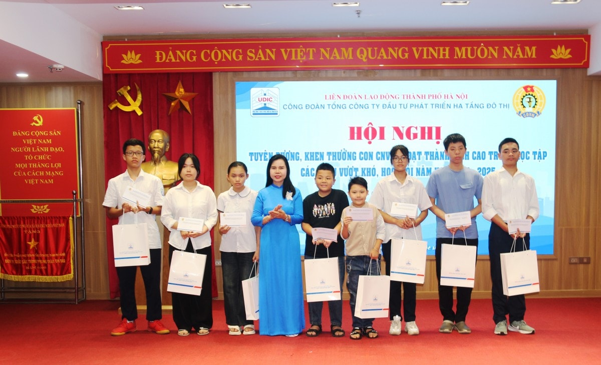 Tuyên dương 95 cháu là con đoàn viên, người lao động UDIC đạt thành tích cao trong học tập
