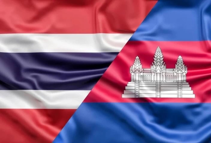 Bộ Ngoại giao Thái Lan đã triệu tập Đại sứ Campuchia để trao công hàm phản đối.