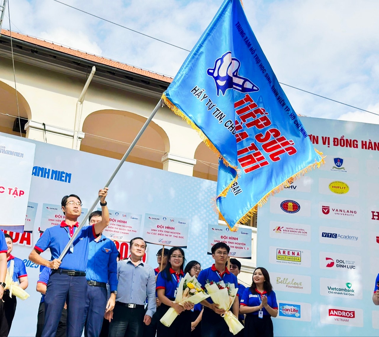 1.tiepsucmuathu21-6.jpg