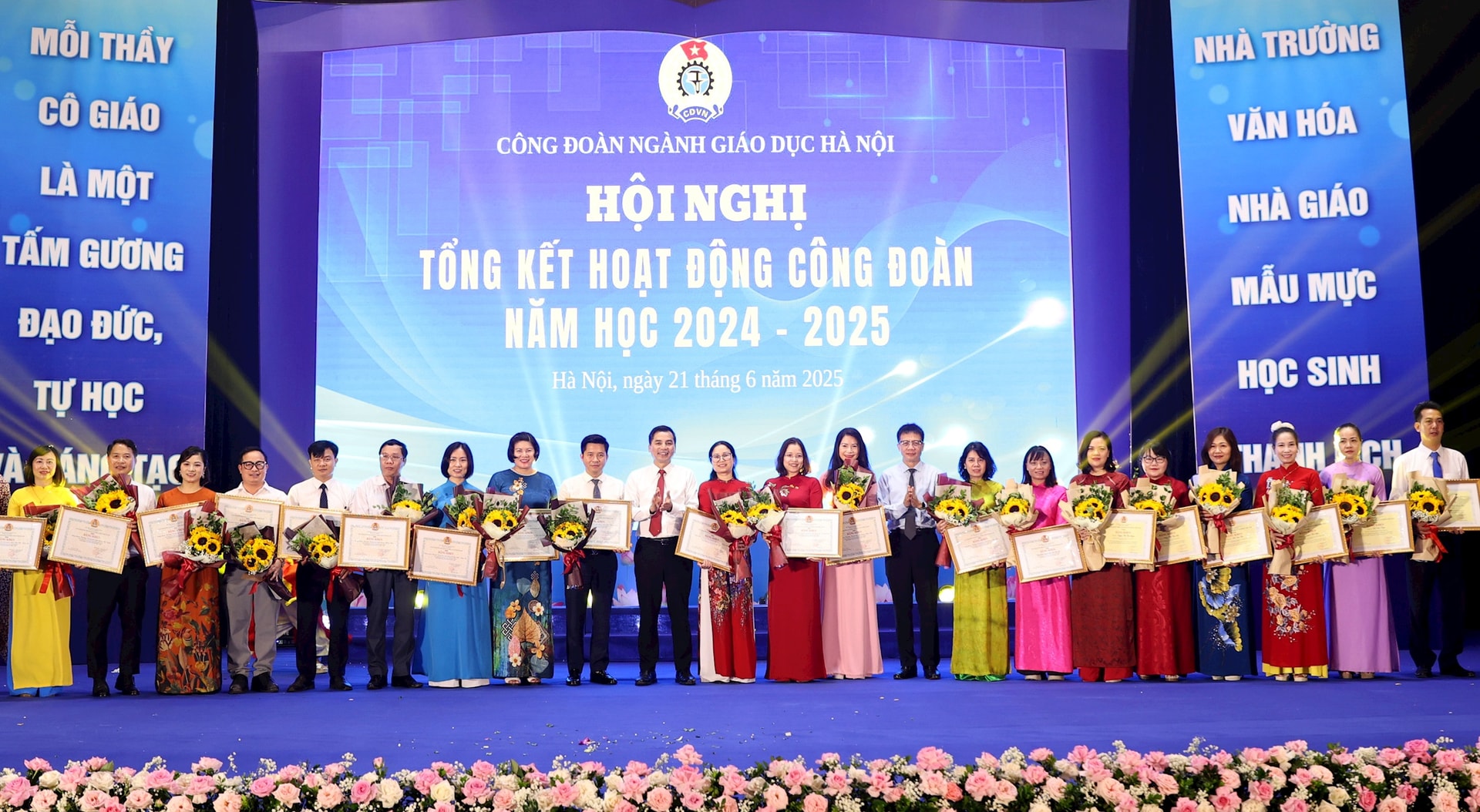 cong-doan-gdhn-khen-6.jpg