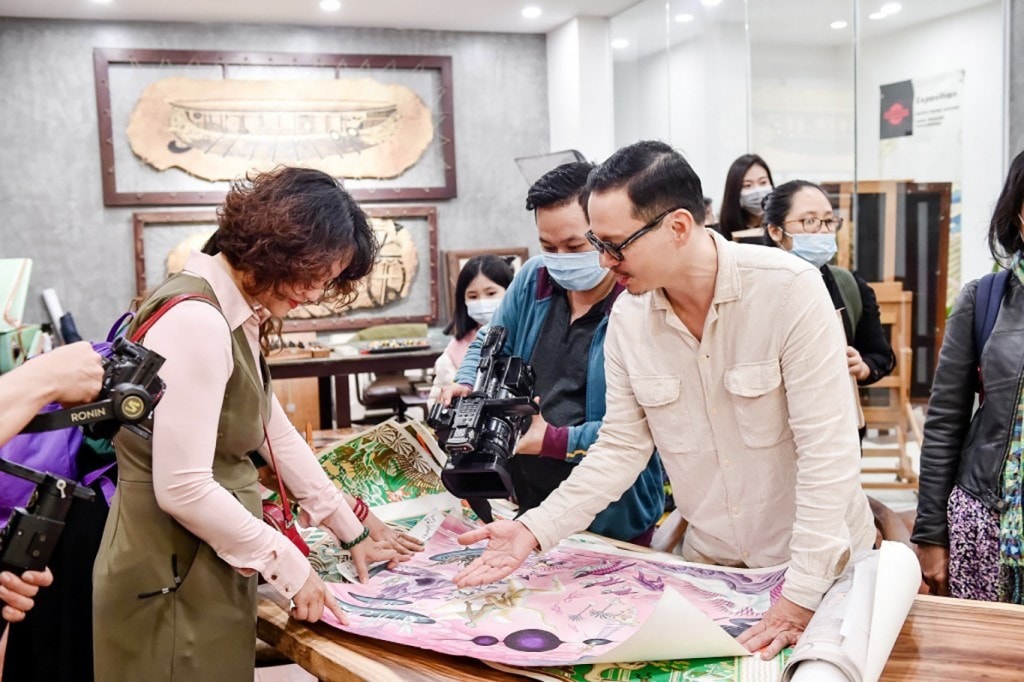 Công nghiệp văn hóa có thể giúp quảng bá hình ảnh quốc gia, doanh nghiêp, giúp phát triển nền kinh tế… Công nghiệp văn hóa có thể giúp quảng bá hình ảnh quốc gia, doanh nghiêp, giúp phát triển nền kinh tế…