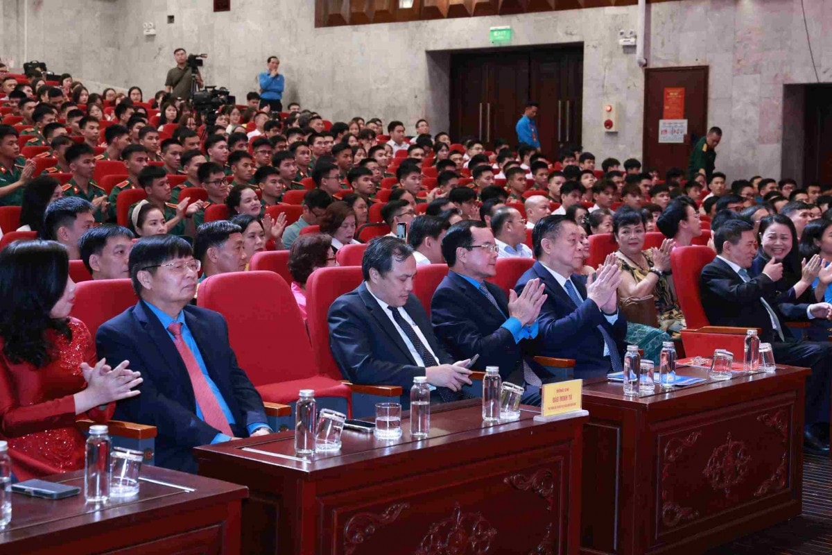Chương trình Vinh quang Việt Nam: Góp phần lan tỏa hàng triệu hành động tốt, hàng triệu trái tim yêu nước