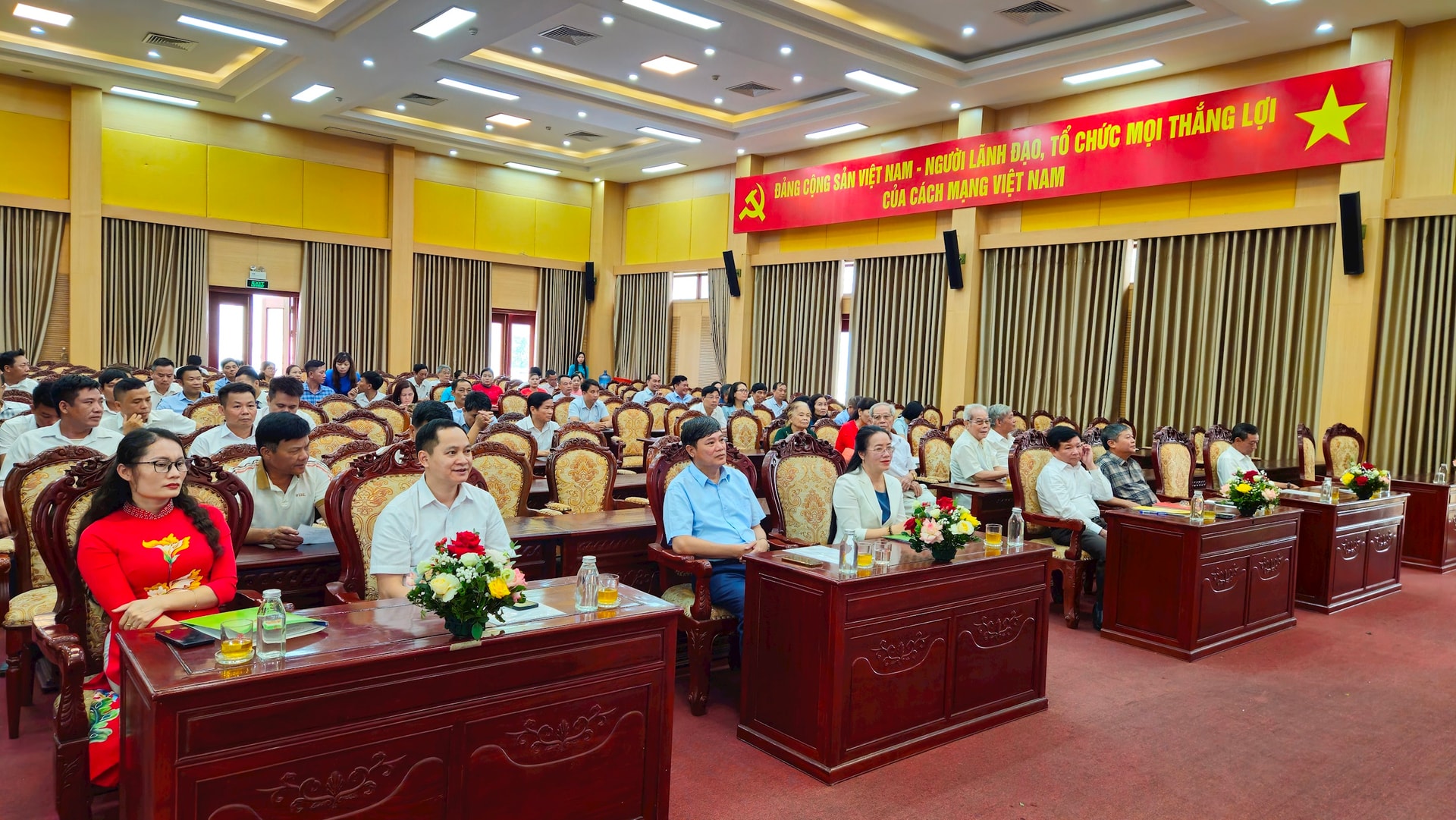 hoai-duc-qc.jpg