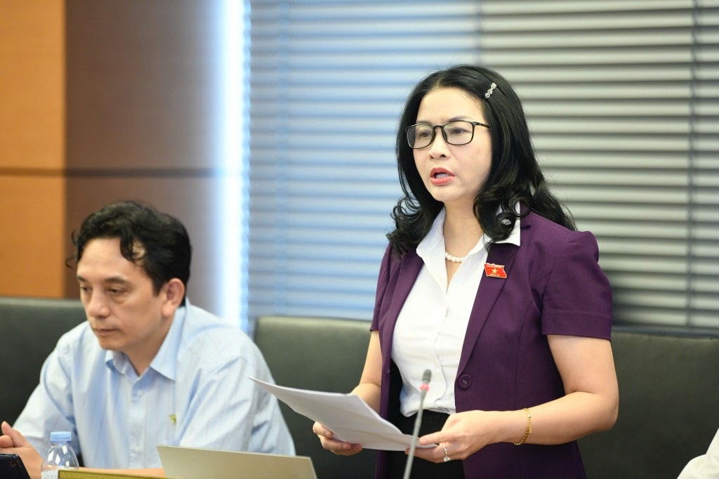 Đại biểu Quốc hội Nguyễn Thị Lan thảo luận dự thảo Luật Tương trợ tư pháp về dân sự Đại biểu Quốc hội Nguyễn Thị Lan thảo luận dự thảo Luật Tương trợ tư pháp về dân sự