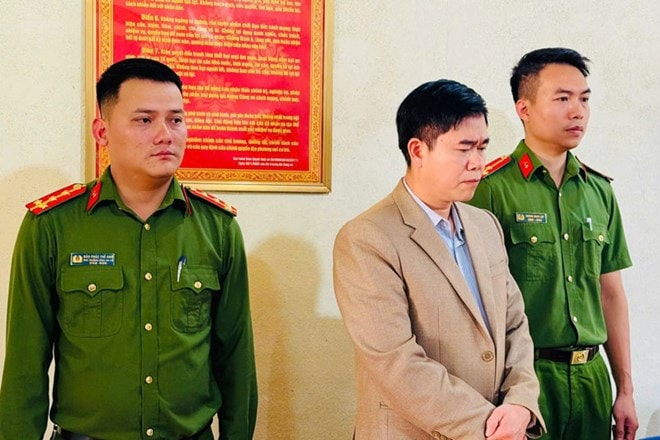 Vụ học sinh ăn mì tôm chan cơm: Nguyên hiệu trưởng lĩnh 3 năm 6 tháng tù