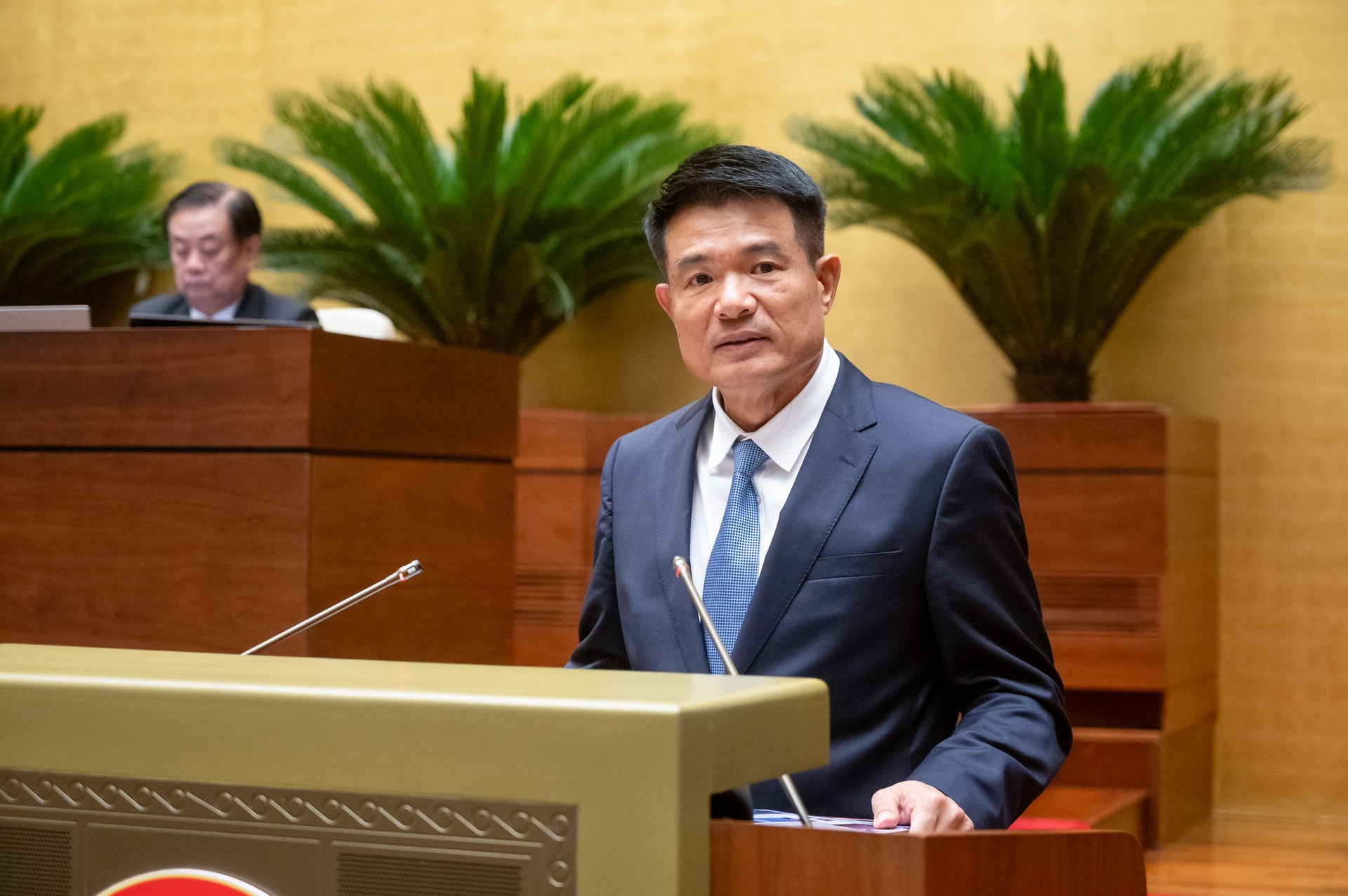 vien-truong-nguyen-huy-tien-1-.jpg