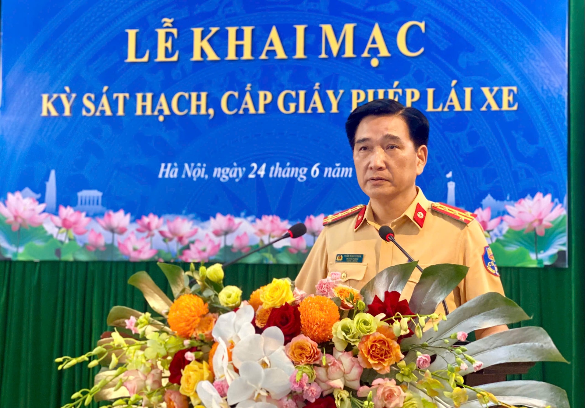 Cảnh sát giao thông Hà Nội bắt đầu sát hạch cấp giấy phép lái xe ô tô