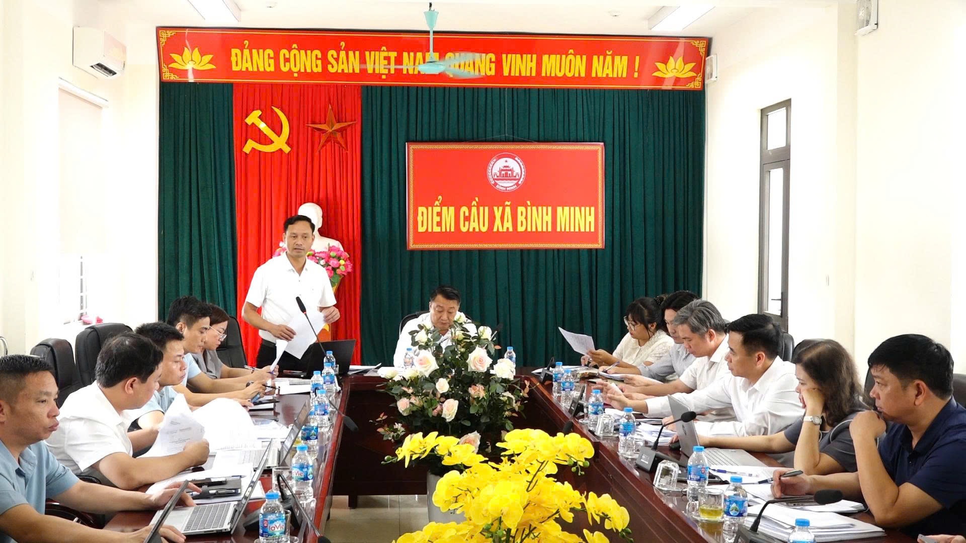 dai-bieu-y-kien.jpg