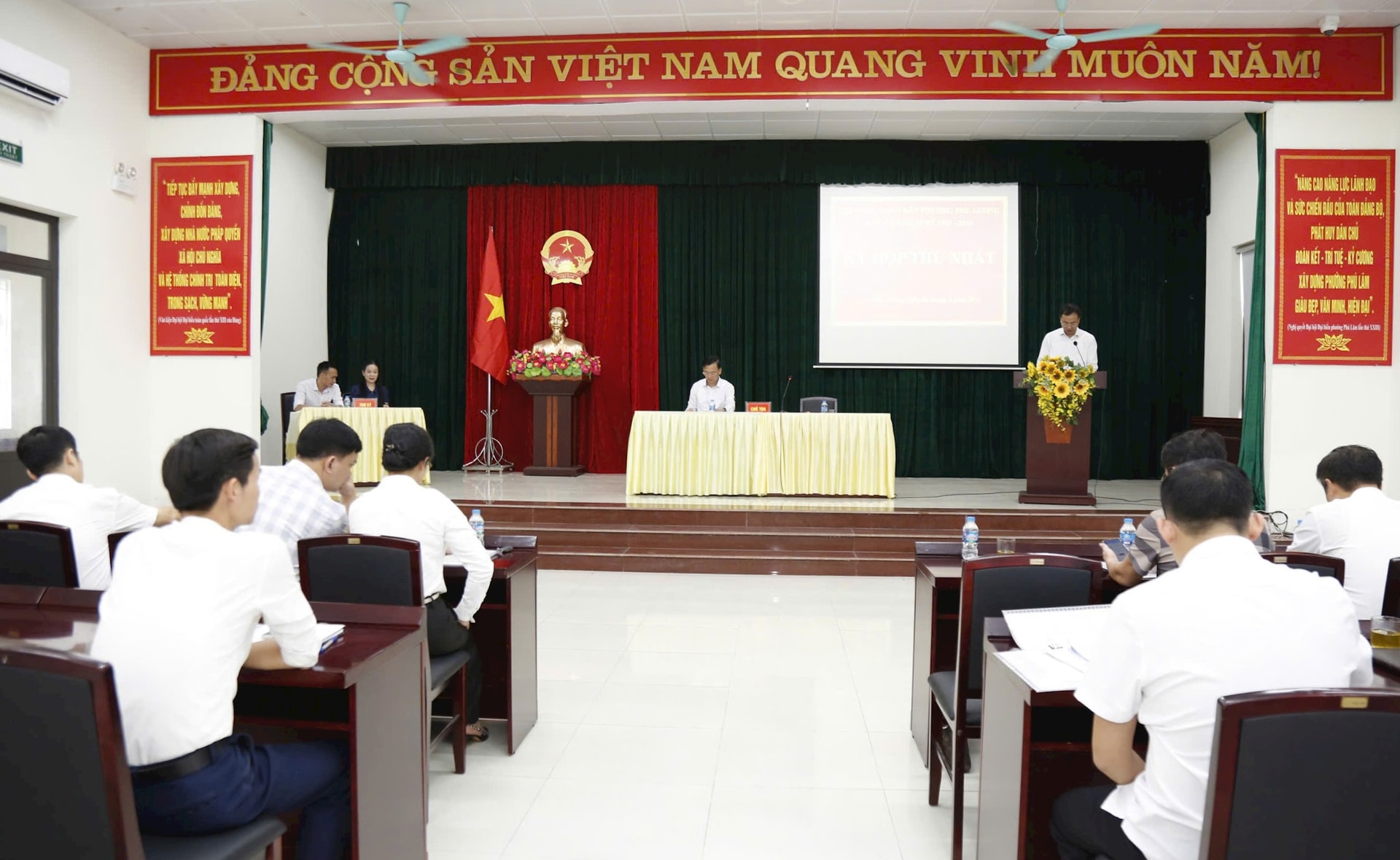van-hanh-h-dnd.jpg