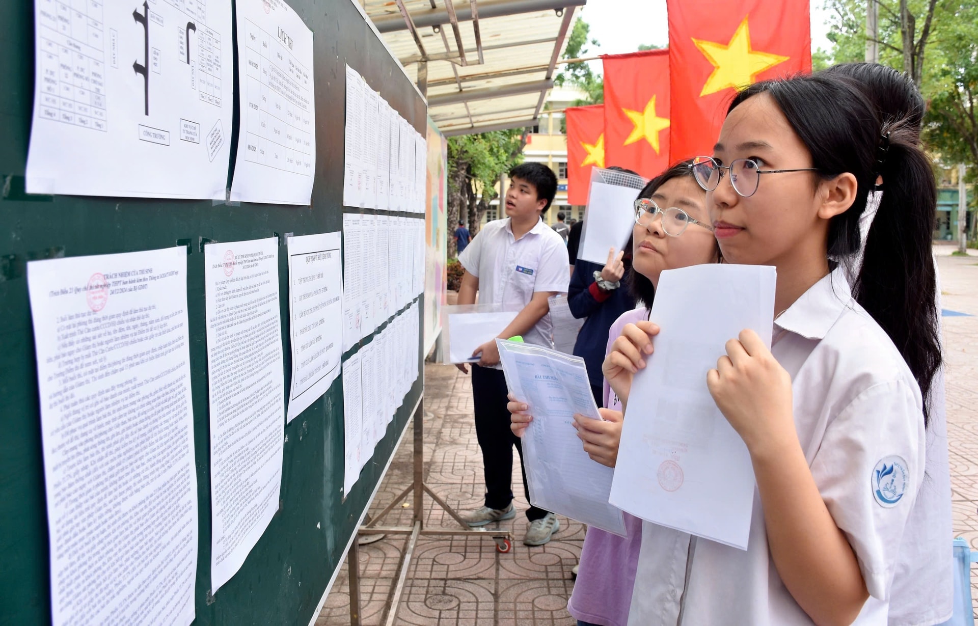 thanh-pho-ha-noi-co-233-diem-thi-tot-nghiep-trung-hoc-pho-thong-nam-2025.-anh-le-nguyen.jpg