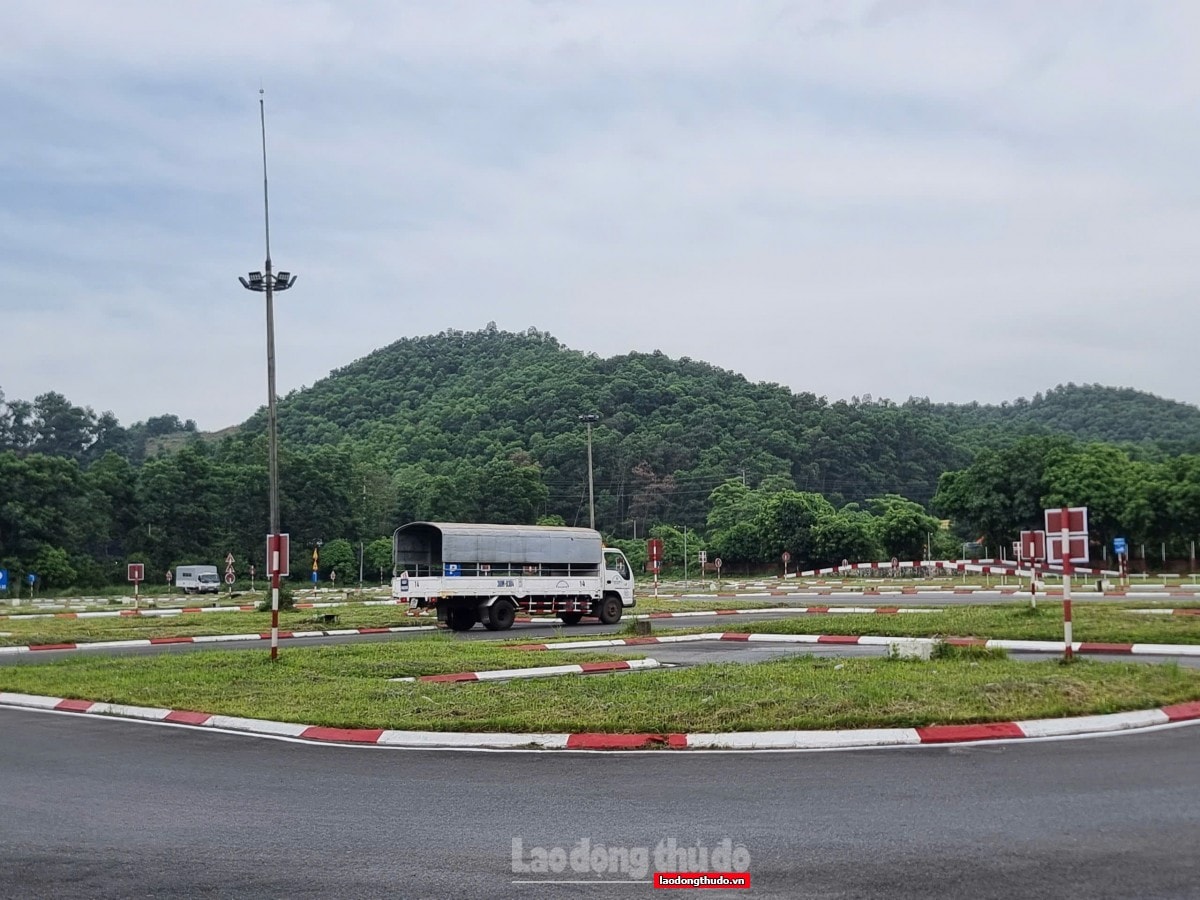 Hà Nội: Tổ chức kỳ sát hạch cấp giấy phép lái xe ô tô cho 68 thí sinh