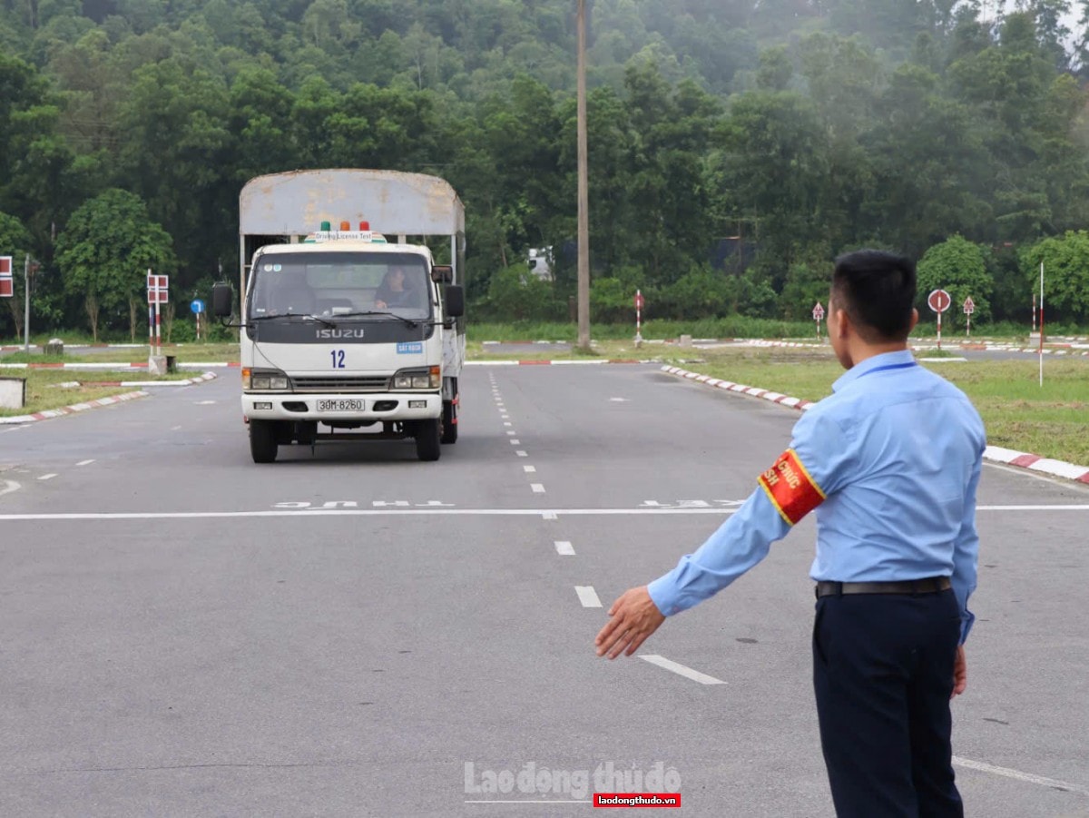 Hà Nội: Tổ chức kỳ sát hạch cấp giấy phép lái xe ô tô cho 68 thí sinh