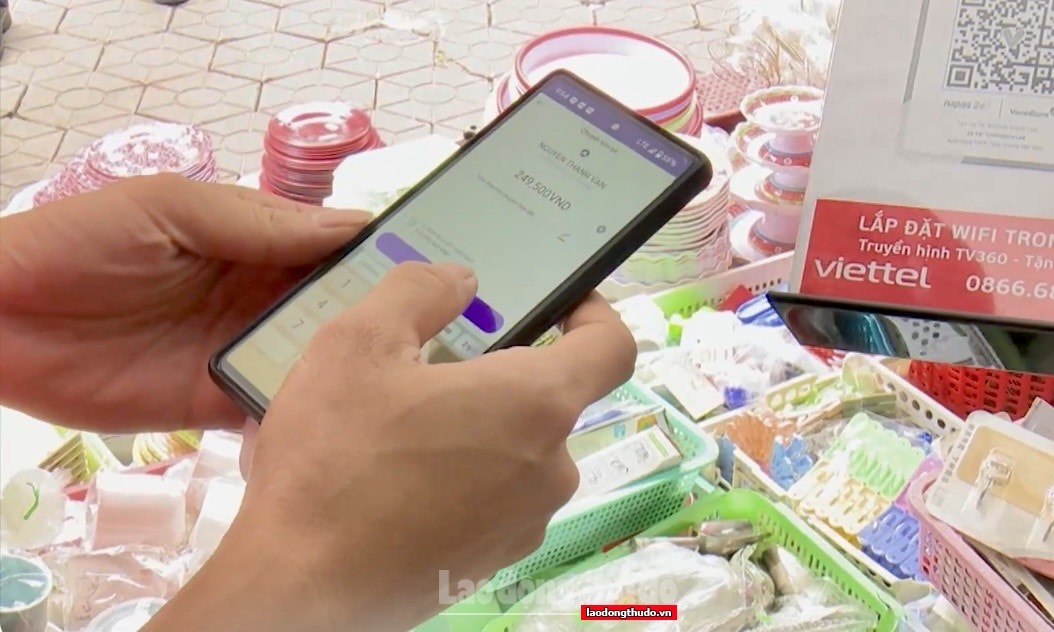 Tiểu thương Hà Nội chủ động “lên hóa đơn điện tử”: Thay đổi nhỏ, hiệu quả lớn