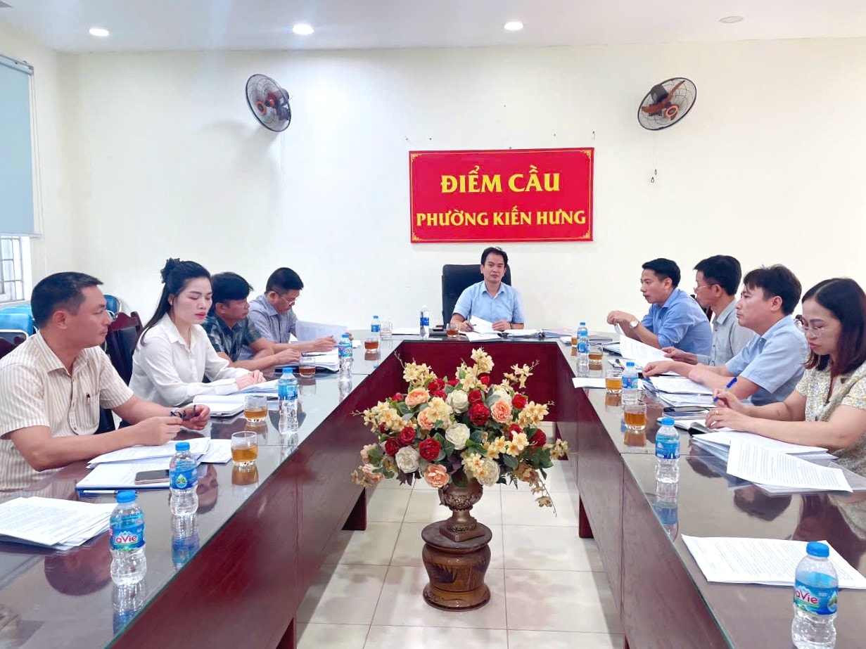 ubnd-kien-hung.jpg