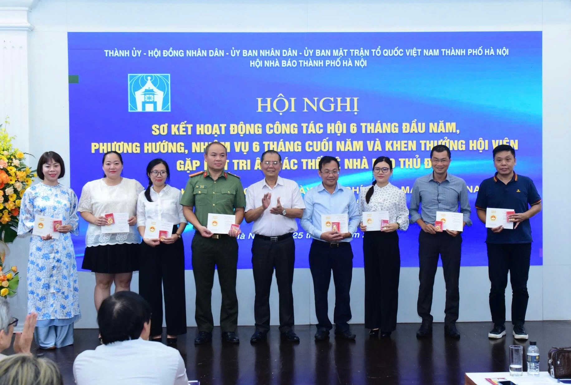 ky-niem-chuong-hoi-nha-bao(1).jpeg
