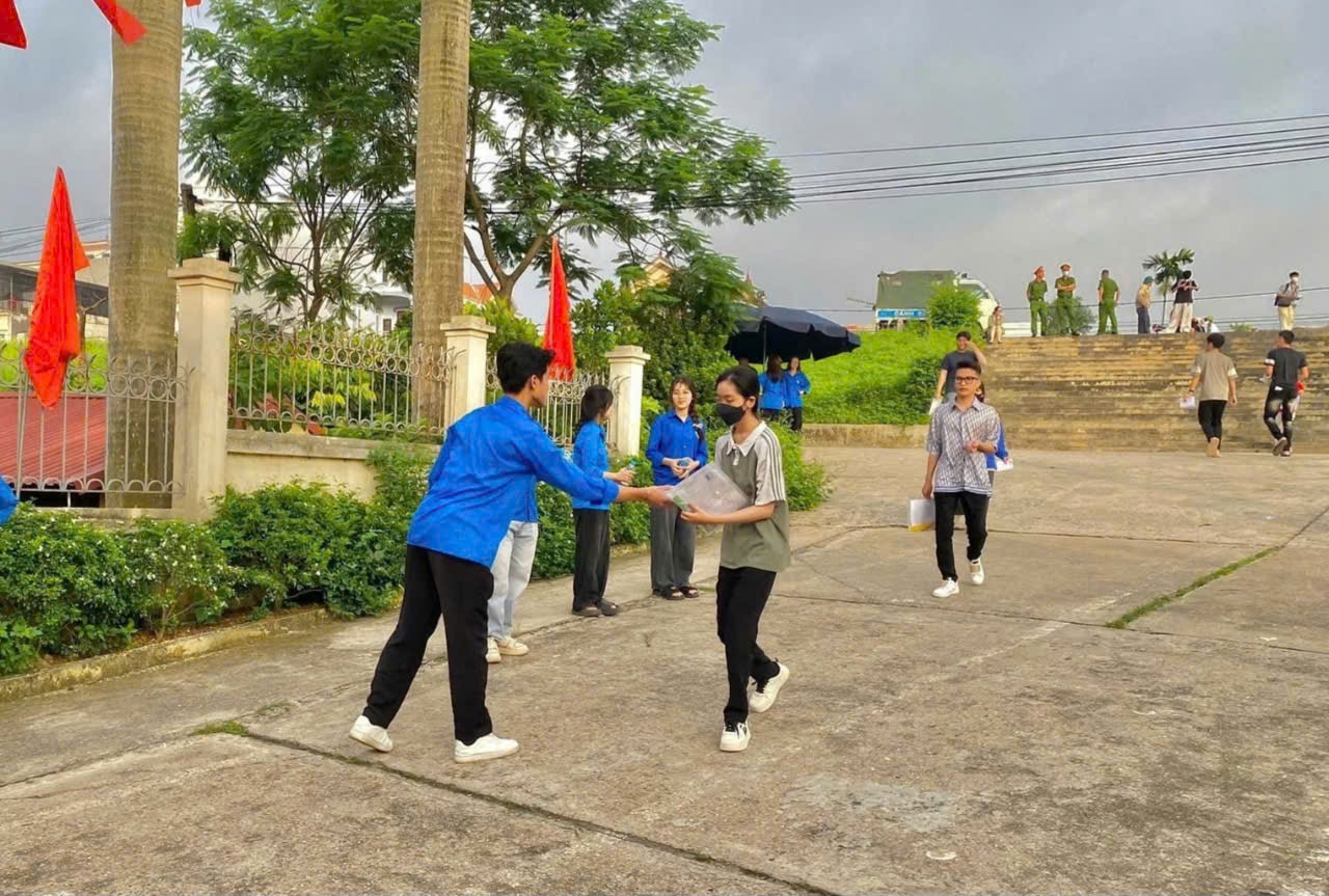 dan-phuong-1.jpg