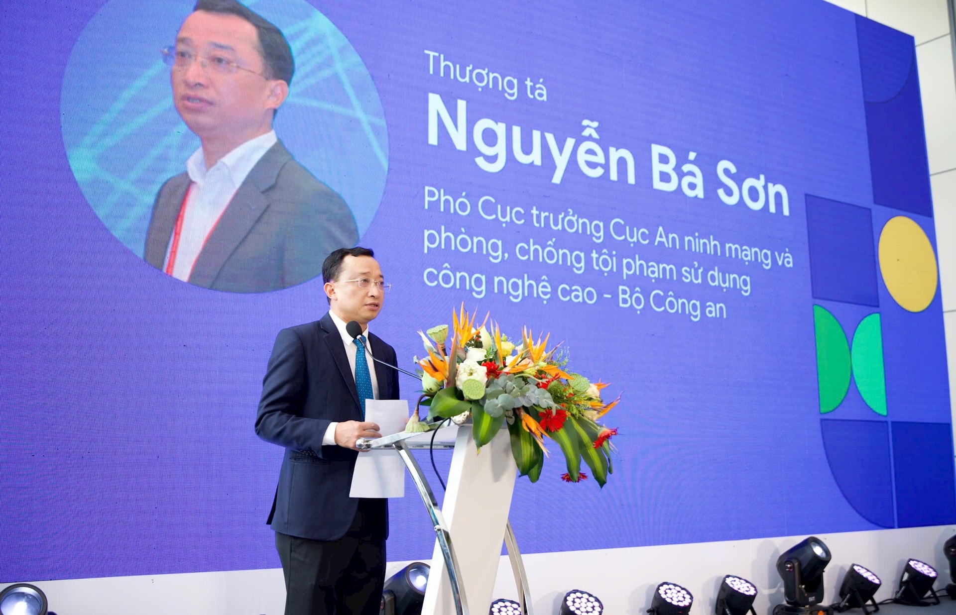 thuong-ta-nguyen-ba-son-pho-cuc-truong-cuc-an-ninh-mang-va-phong-chong-toi-pham-su-dung-cong-nghe-cao-bo-cong-an.jpg