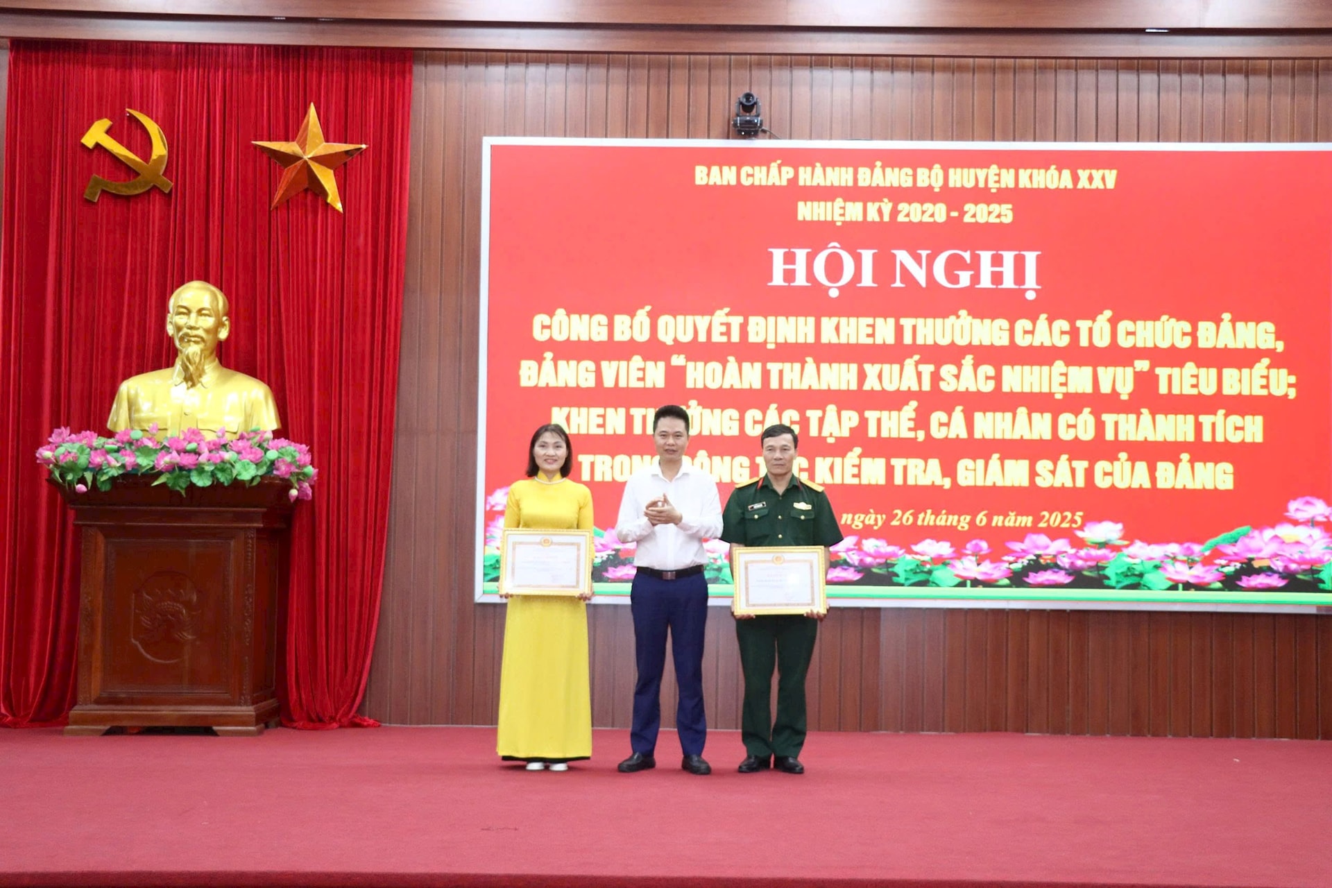 huyen-uy-px1.jpg