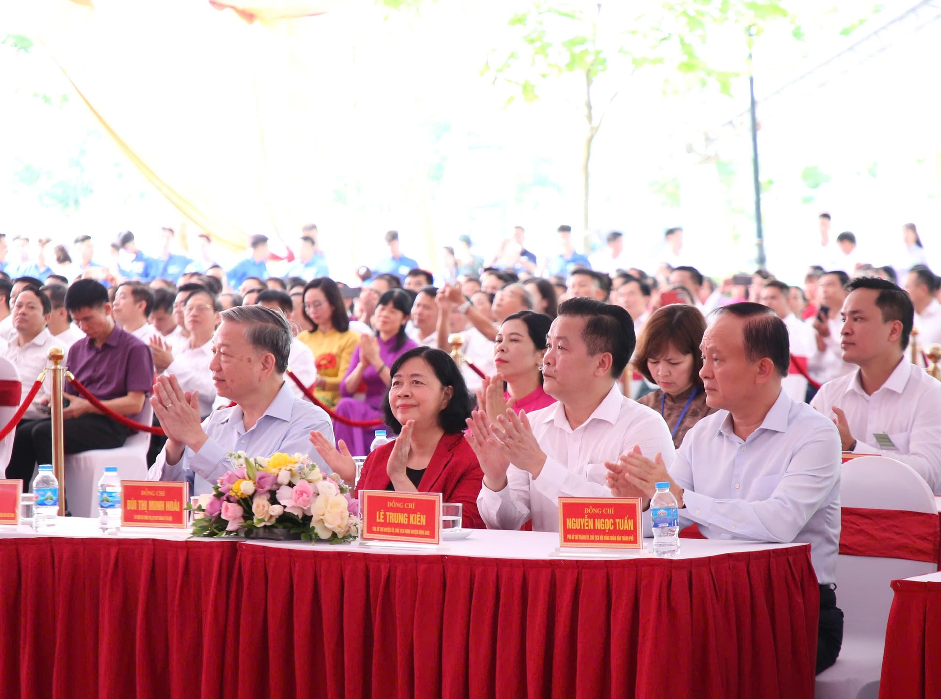 Tổng Bí thư Tô Lâm cùng lãnh đạo thành phố Hà Nội dự tại buổi Lễ khởi công. Ảnh: Viết Thành