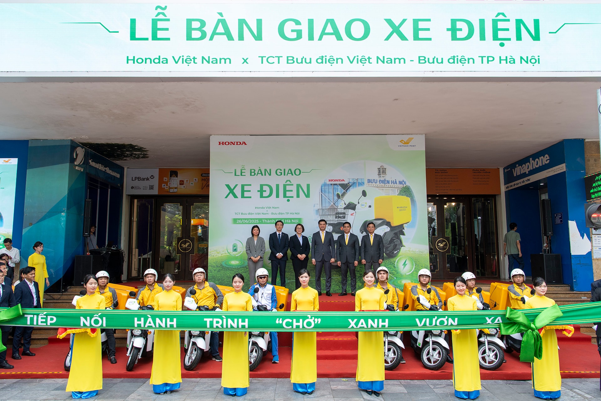 hondavietnam-x-vietnampost-35.jpg