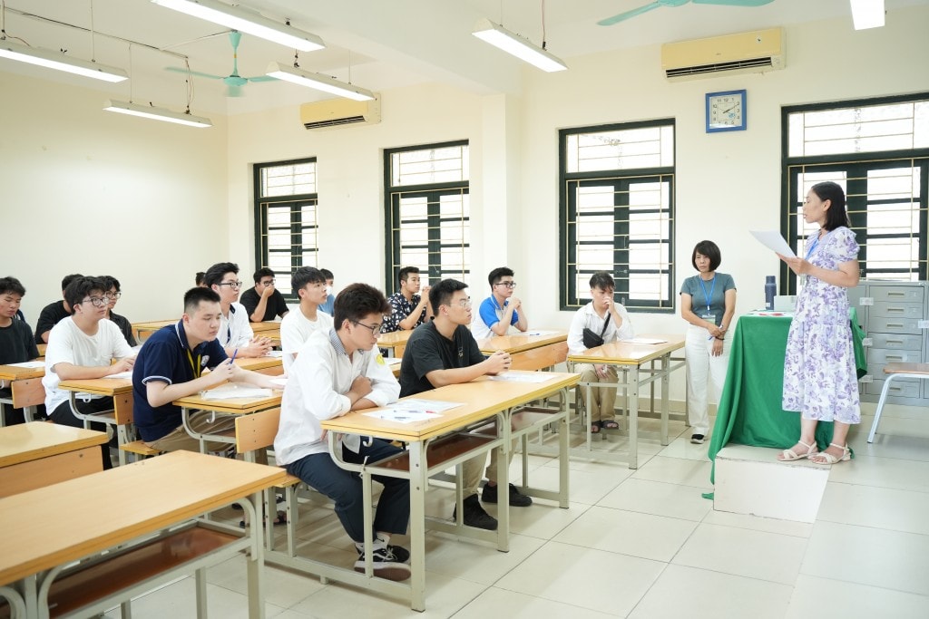 Sáng nay các thí sinh sẽ thi môn Ngữ văn trong 120 phút