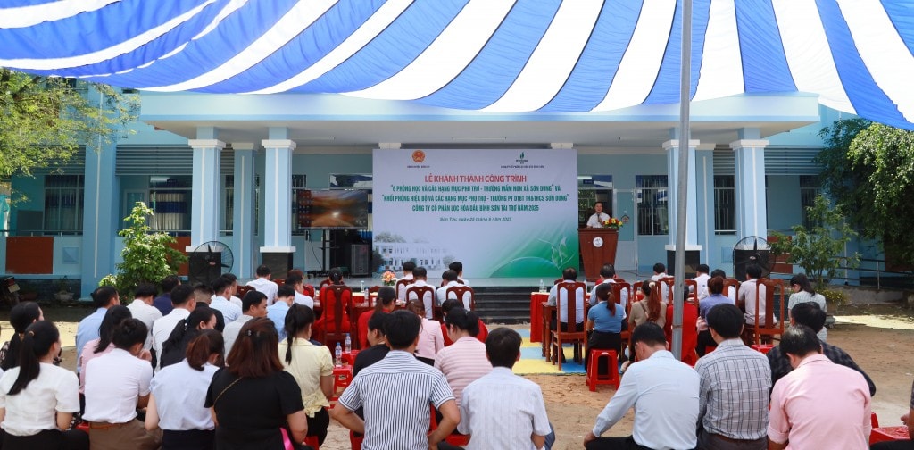Quang cảnh Lễ khánh thành các hạng mục công trình tại Trường Mầm non xã Sơn Dung và Trường PT DTBT TH&THCS xã Sơn Dung do BSR tài trợ. Quang cảnh Lễ khánh thành các hạng mục công trình tại Trường Mầm non xã Sơn Dung và Trường PT DTBT TH&THCS xã Sơn Dung do BSR tài trợ.