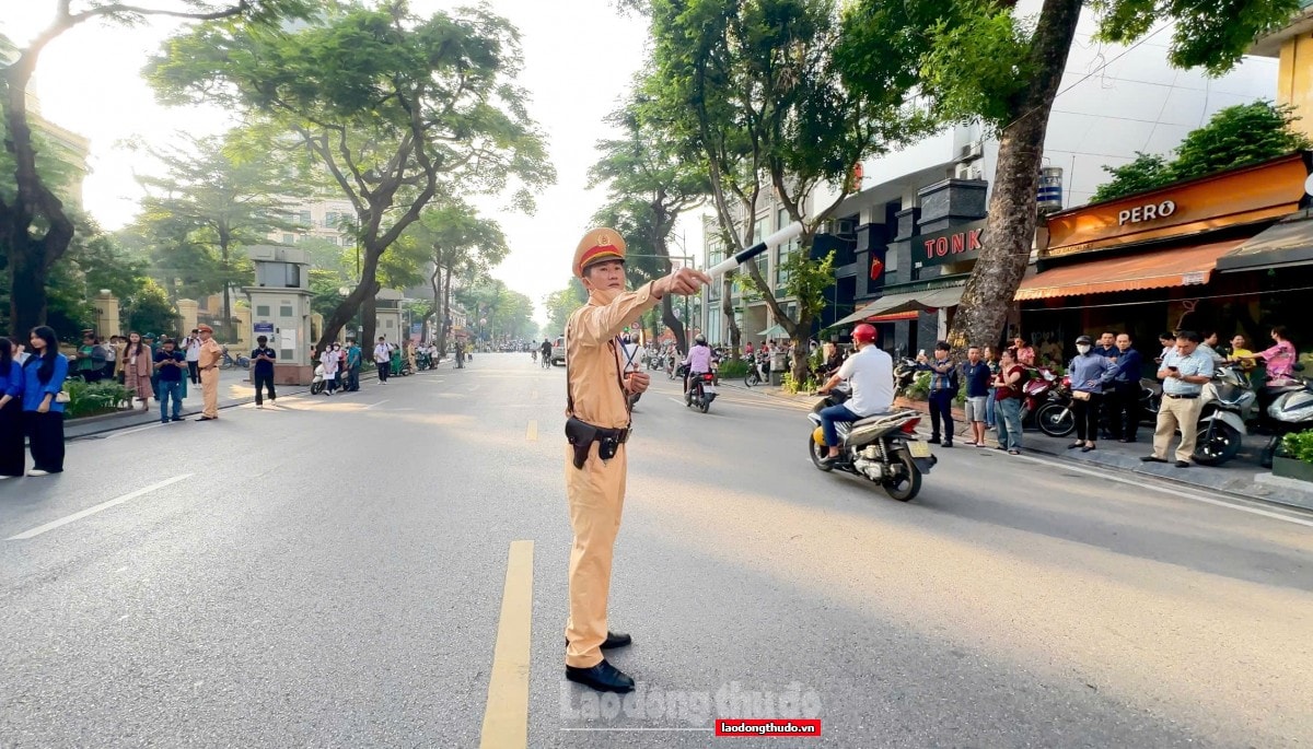 Hà Nội: Không xảy ra ùn tắc giao thông ngày đầu thi tốt nghiệp THPT
