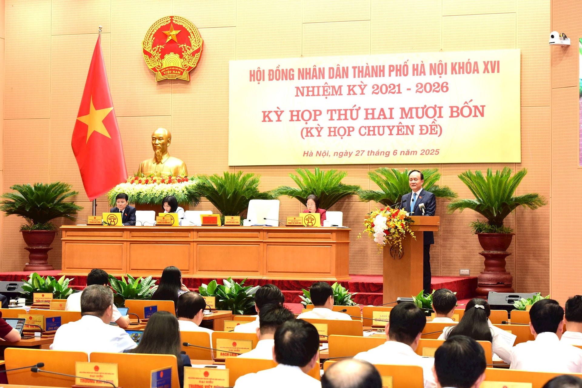 Quang cảnh kỳ họp. Ảnh: Viết Thành