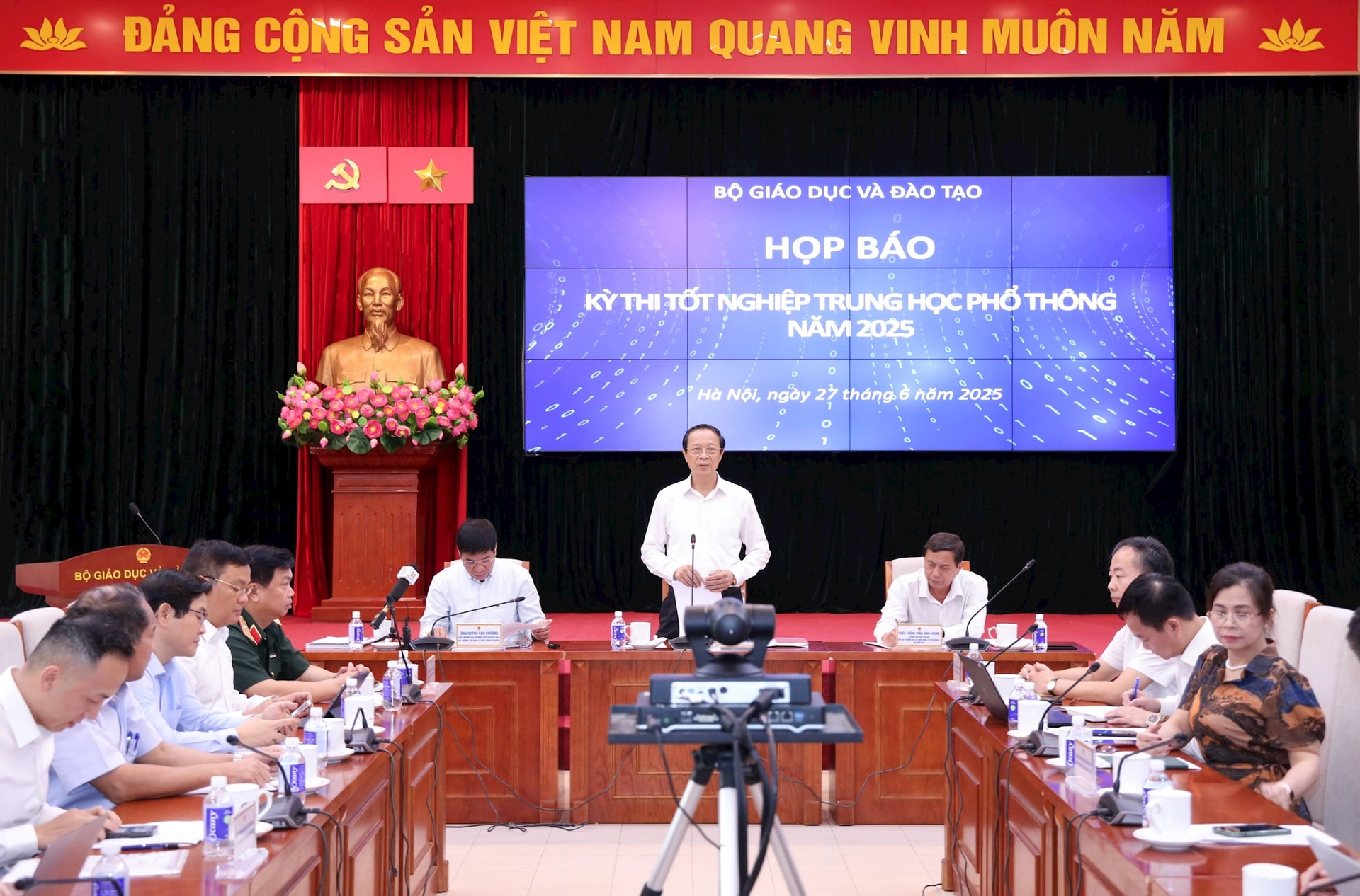 2706-hop-bao-thi-2.jpg