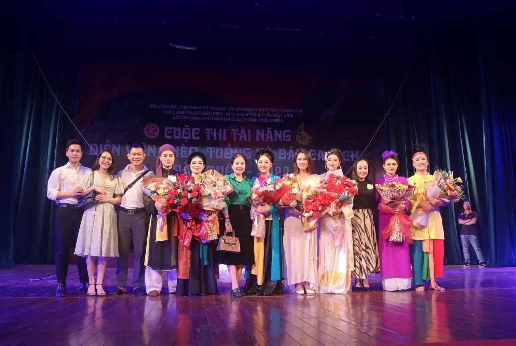 Bài 3: “Làm mới cái cũ” – hành trình gian nan tìm lối đi riêng