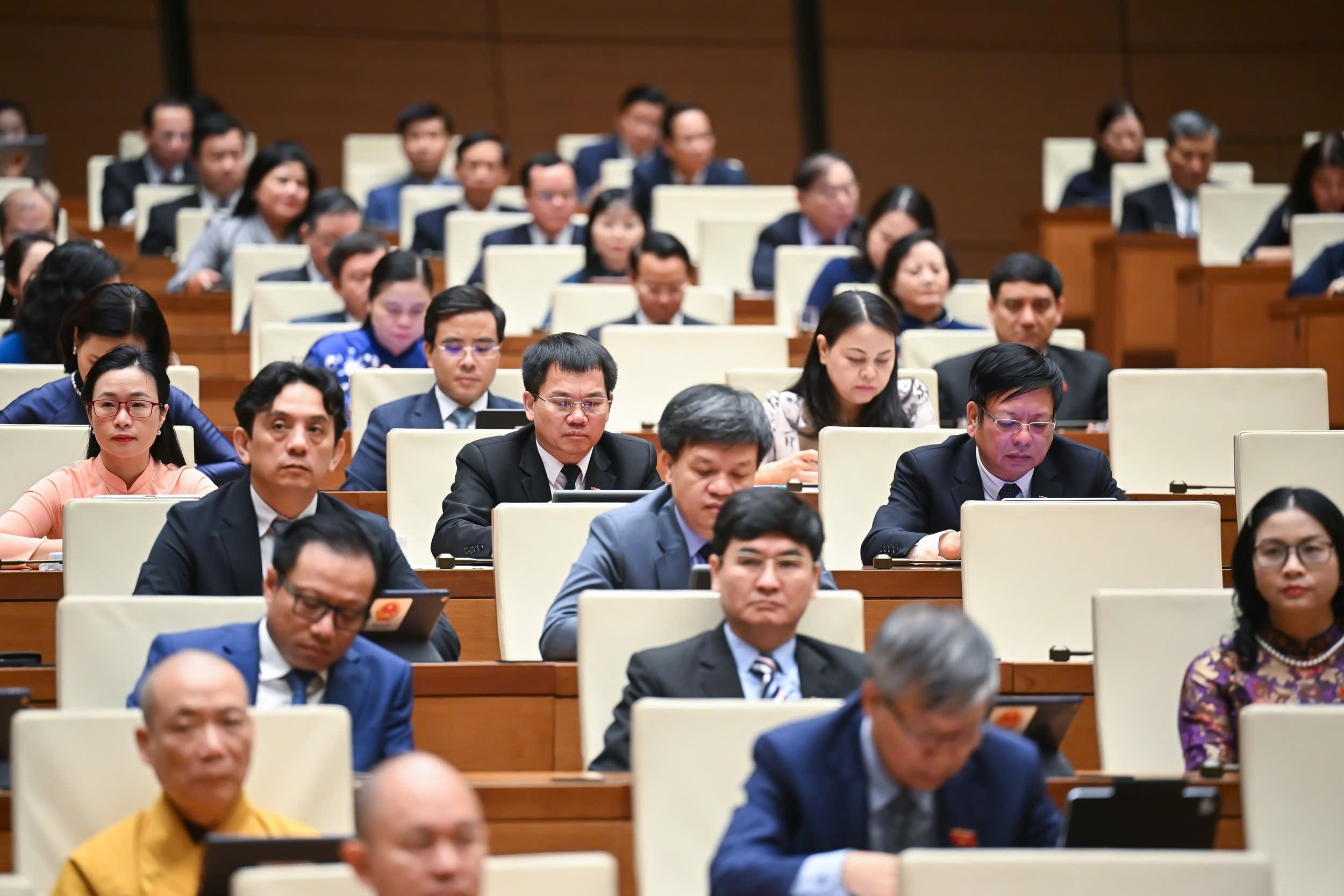 Các đại biểu Quốc hội tại Phiên bế mạc Kỳ họp thứ 9, Quốc hội khóa XV Các đại biểu Quốc hội tại Phiên bế mạc Kỳ họp thứ 9, Quốc hội khóa XV