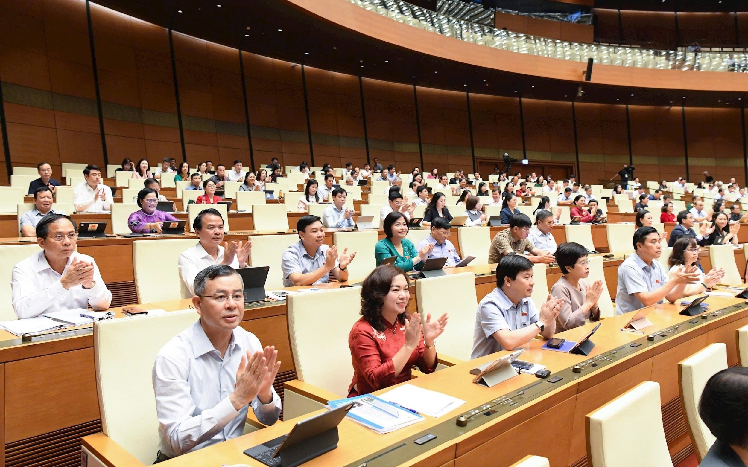 Các ĐBQH tham dự Kỳ họp thứ Chín, Quốc hội Khóa XV. Các ĐBQH tham dự Kỳ họp thứ Chín, Quốc hội Khóa XV.