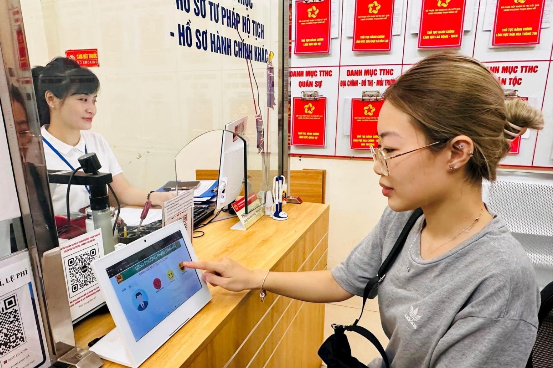 [Podcast] Hà Nội bổ sung 126 điểm tiếp nhận thủ tục hành chính tại các xã, phường mới