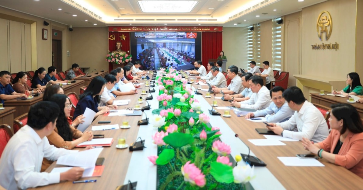 Quang cảnh hội nghị tại điểm cầu Thành ủy Hà Nội.