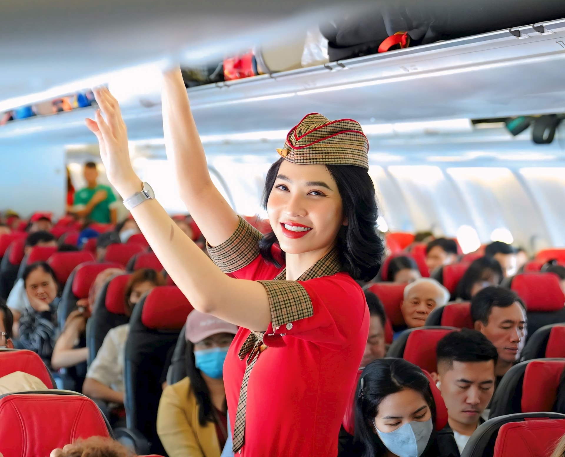 28-6 flight-crew.jpg