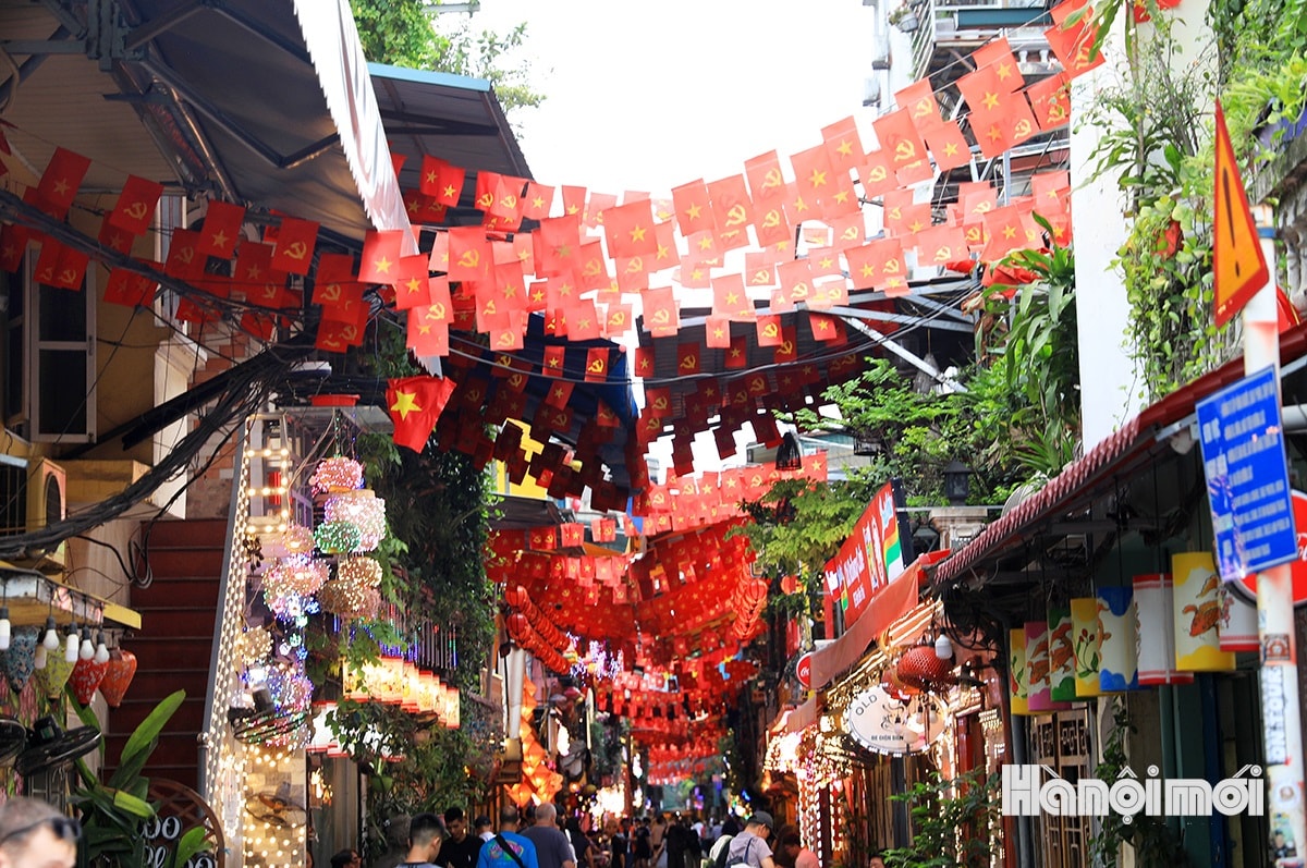 W_pa-no-chao-mung-chinh-quyen-2-cap-11.jpg