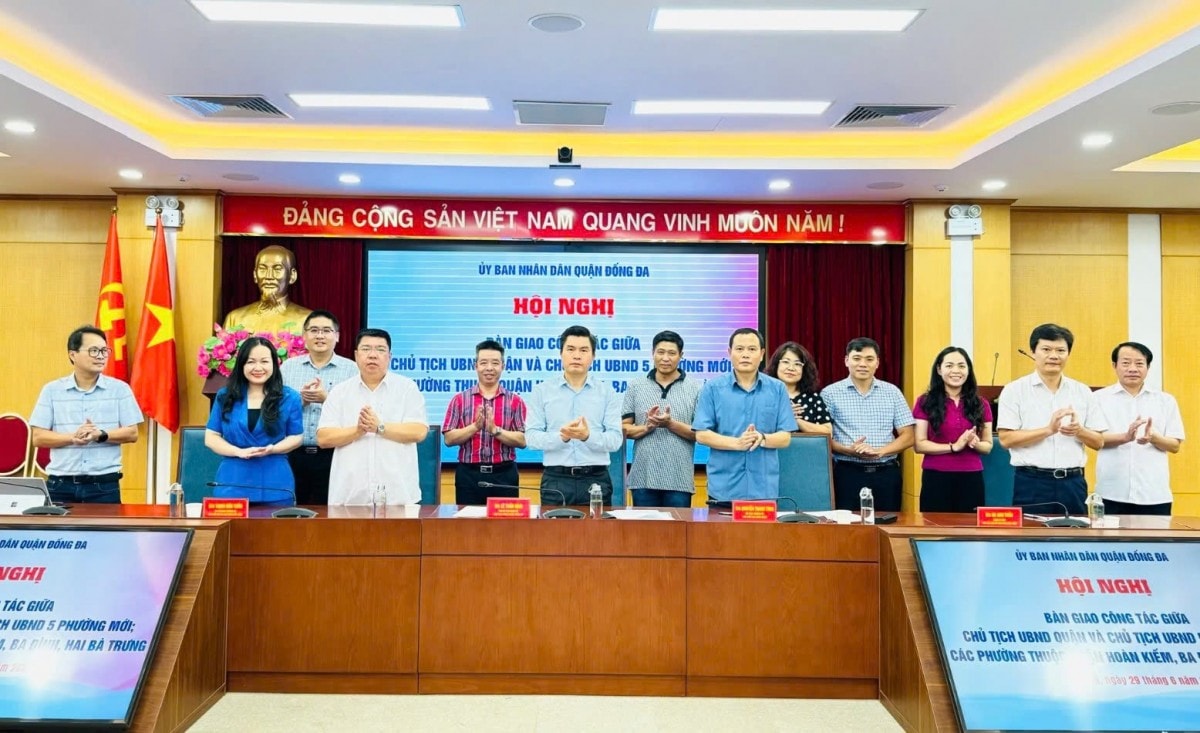Quận Đống Đa bàn giao công tác, sẵn sàng vận hành mô hình chính quyền địa phương hai cấp
