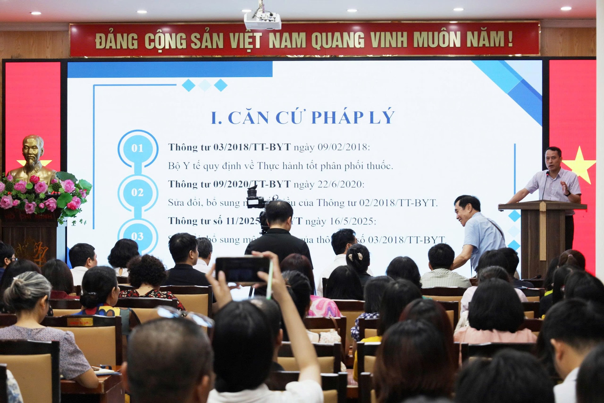 can-cu-phap-ly.jpg