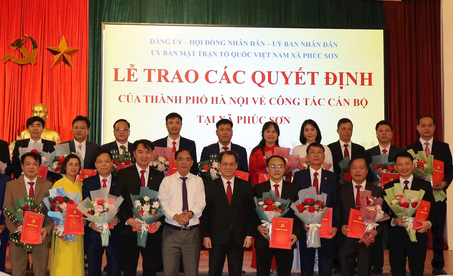 Công bố thành lập Đảng bộ và các chức danh cán bộ xã Phúc Sơn