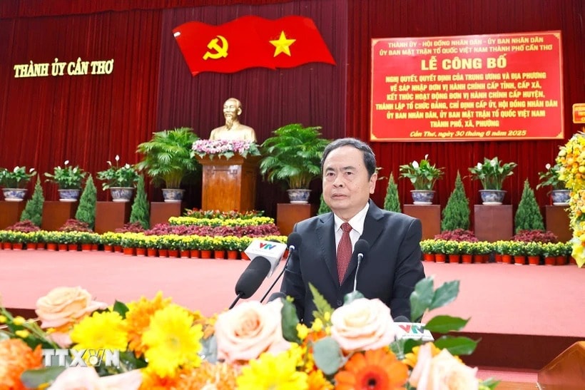 chu-tich-quoc-hoi-can-tho1.jpg