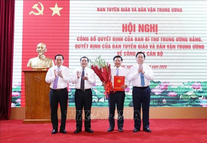 Đồng chí Trần Thanh Lâm giữ chức Phó Trưởng ban Tuyên giáo và Dân vận Trung ương