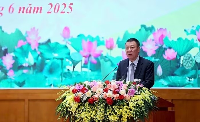 Đồng chí Đoàn Hồng Phong, Ủy viên Trung ương Đảng, Tổng Thanh tra Chính phủ, phát biểu tại hội nghị. 