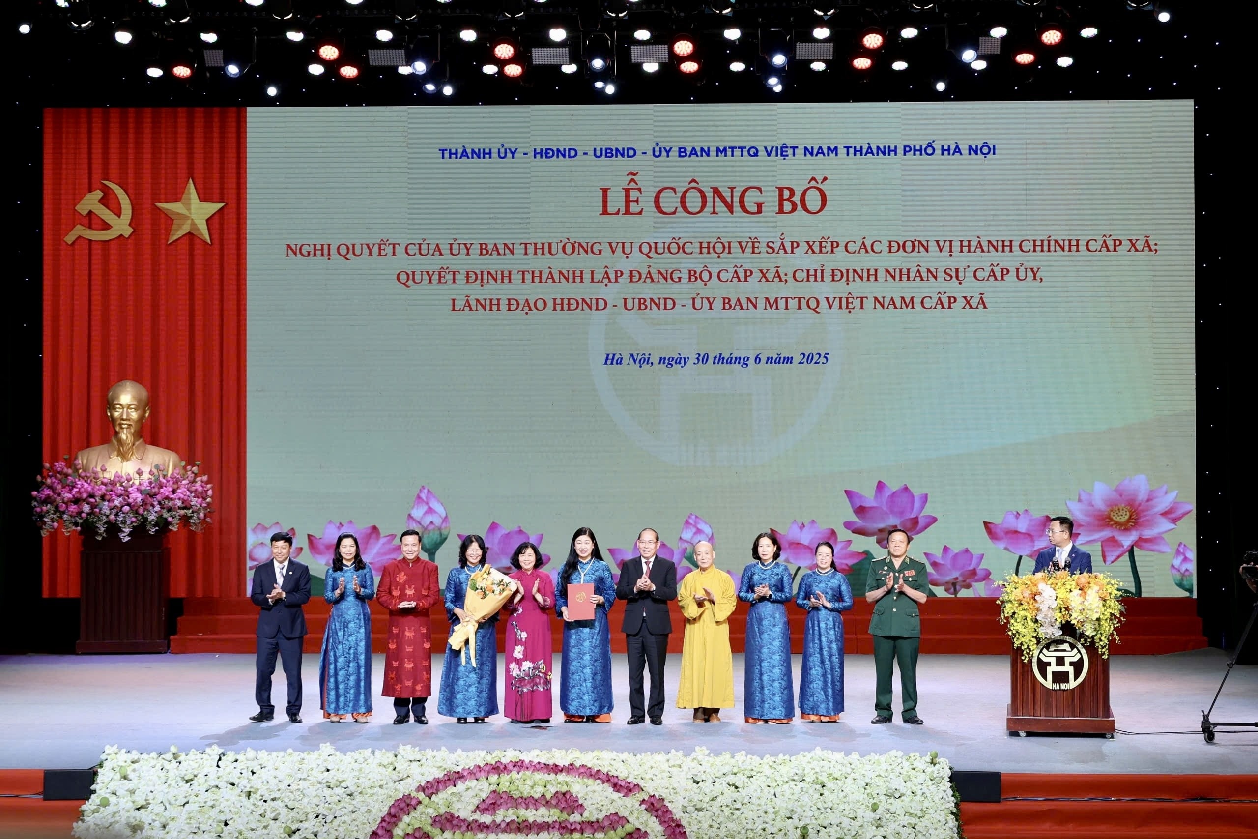 Hà Nội long trọng tổ chức Lễ công bố sắp xếp đơn vị hành chính