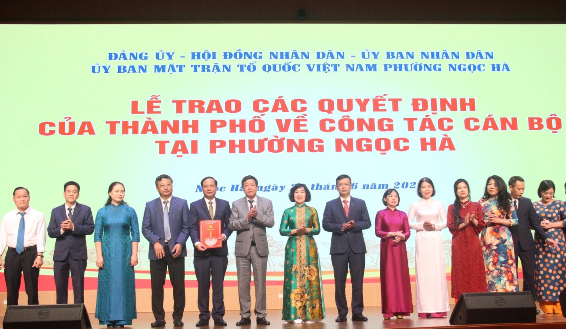 ngoc-ha(1).jpg